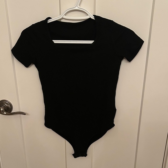 SHEIN Classic Black Short Sleeve Bodysuit - Picture 1 of 2